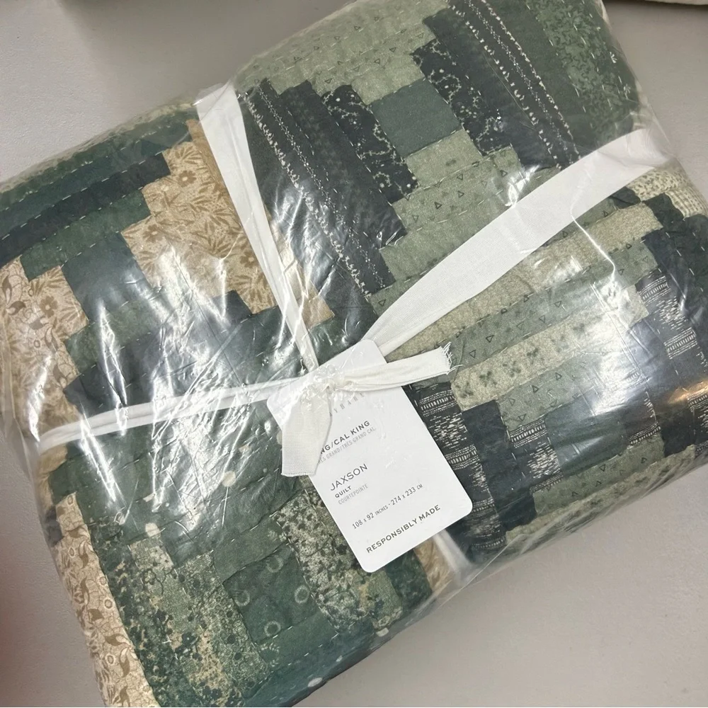Pottery Barn Jaxson Quilt Patchwork Green Cream Reversible King / California NWT